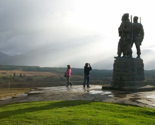 visit-fort-william: Commando Monument